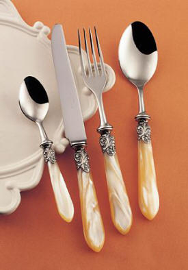 Alain Saint-Joanis presents Colchique in Mother of Pearl