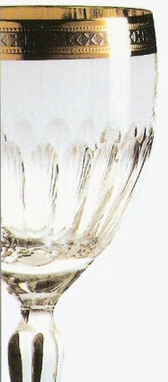 Fine crystal with incrusted gold rim from the Cristallerie de Montbronn