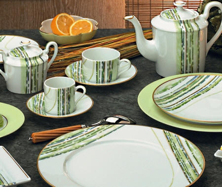 green and gold dinnerware, Lagune in green and gold by jammet Seignolles