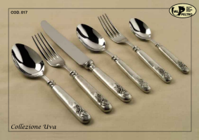 Italian pewter flatware by Valpeltro, Grape motif in pewer flatware