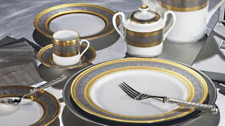 gold and platinum dinnerware by jammet Seignolles