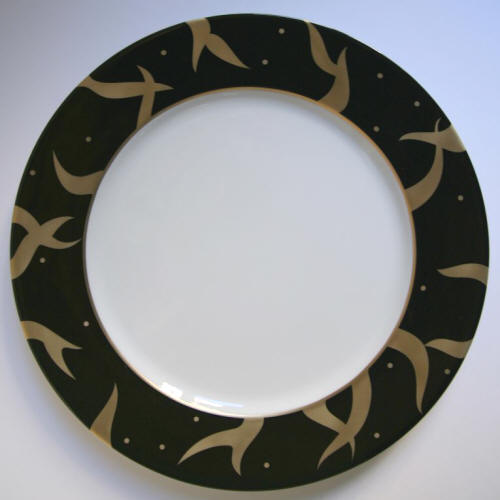 black and gold dinnerware by jammet Seignolles
